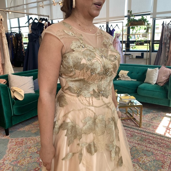 Beautiful Champagne Embroidered Mother of The Bride Evening Dress - Picture 3 of 7